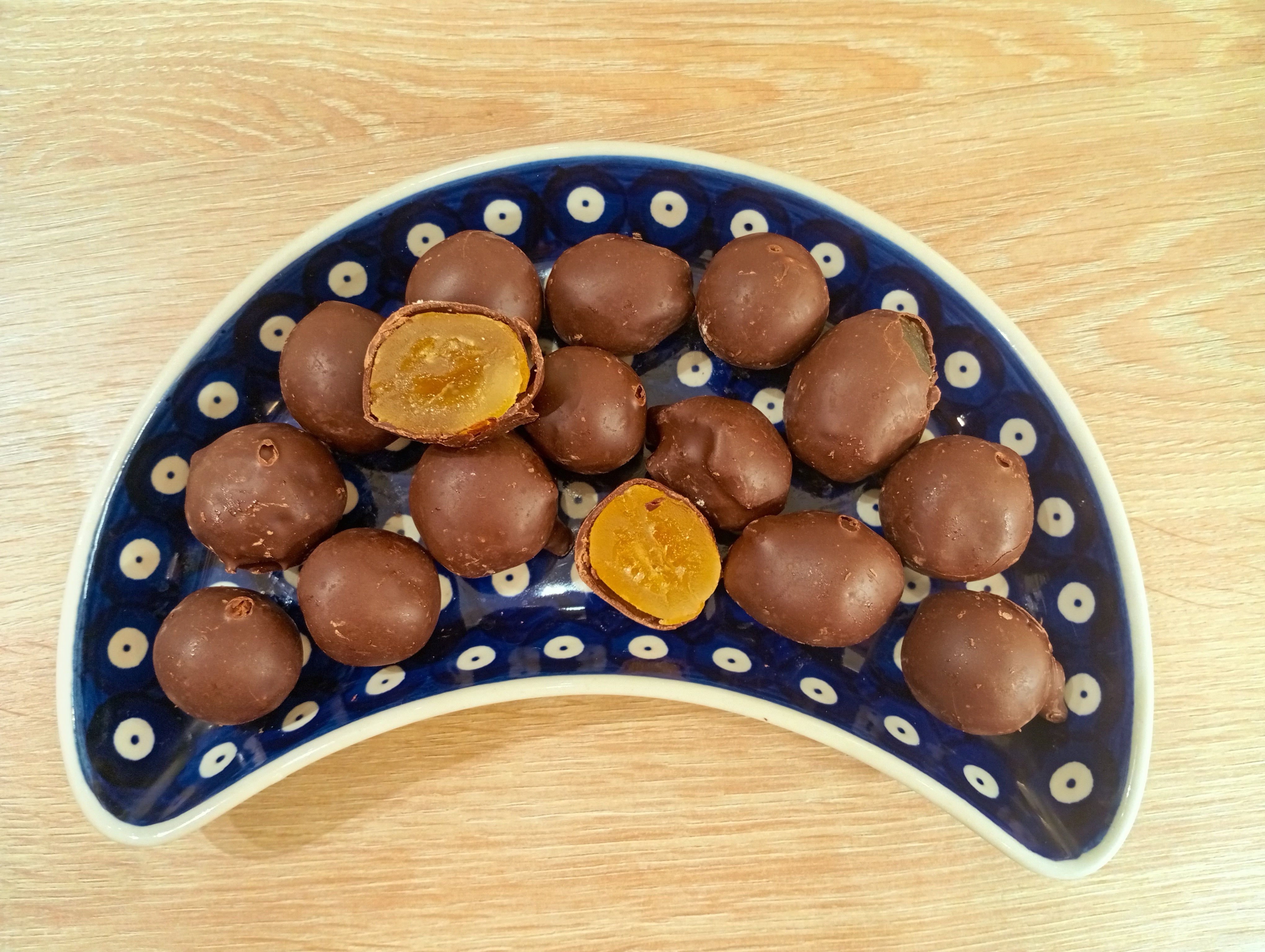 Bitter orange in chocolate