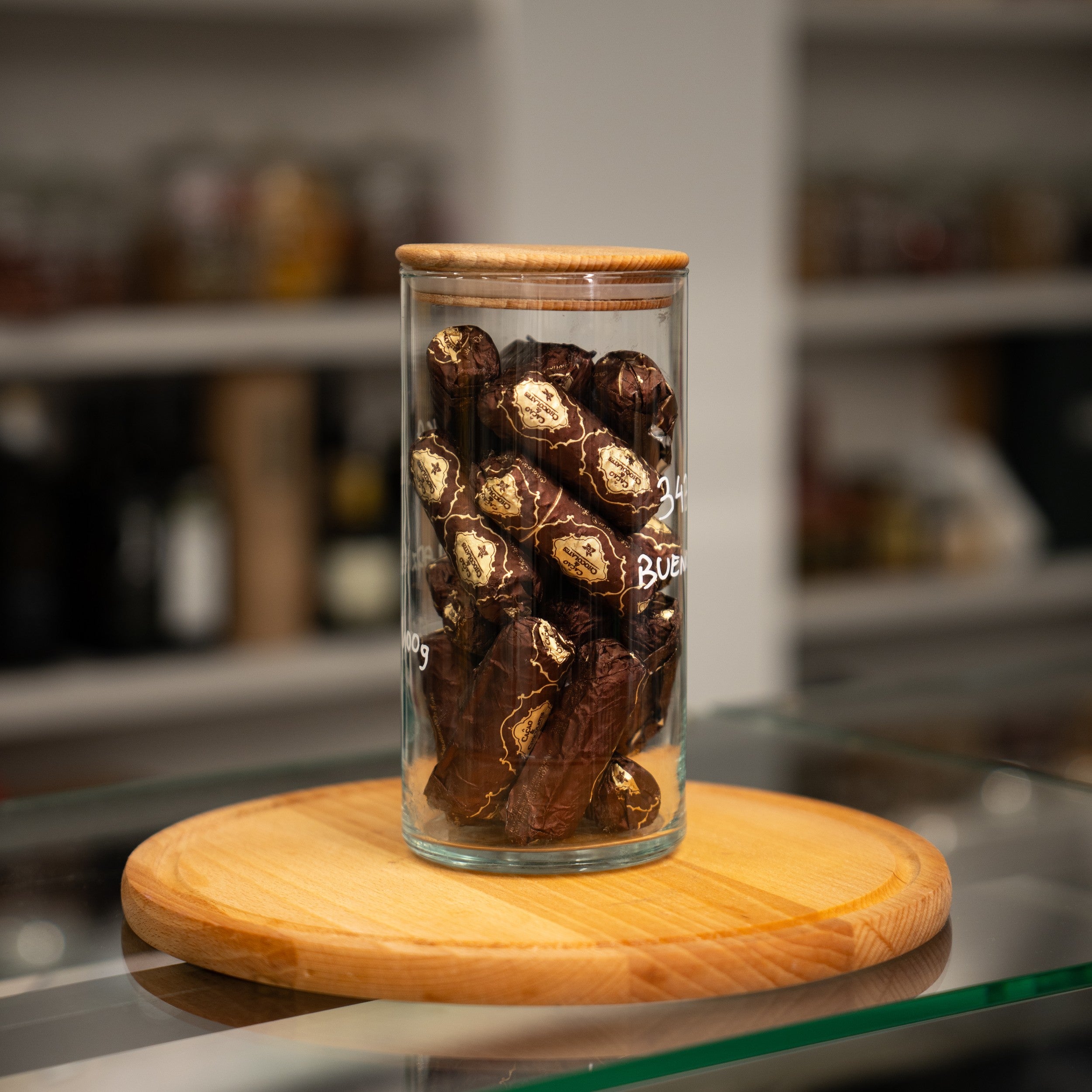 Bueno chocolate tube