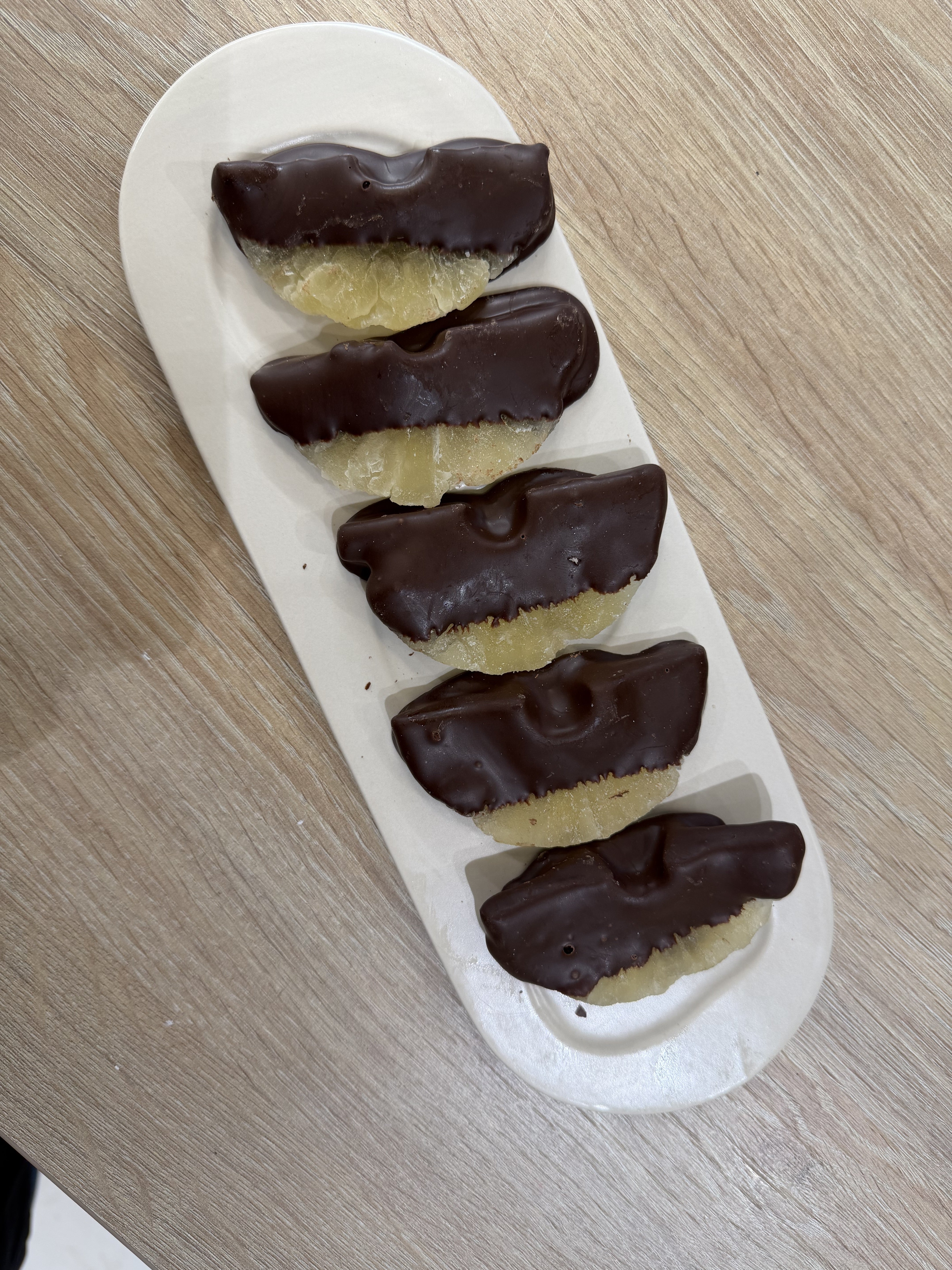 Pineapple in chocolate